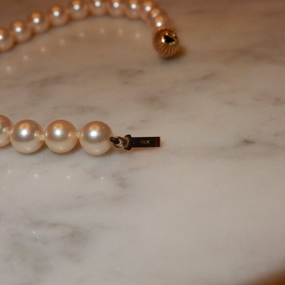 Akoya Salt Water Pearl Bracelet with 14K Yellow Gold Closure - Picture 4 of 7